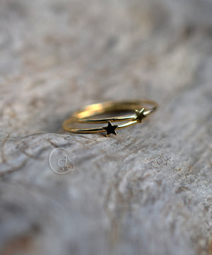 Gold Fill Star Ring. Dainty Thin Layering Ring with Tiny Star. Gold Fill Rings.