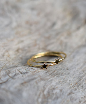 Gold Fill Star Ring. Dainty Thin Layering Ring with Tiny Star. Gold Fill Rings.