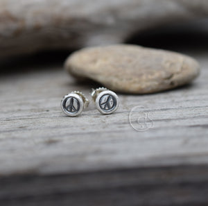 Peace Sign. Hippy Boho Style Jewelry. Pure Silver Post Stud Earrings. 61494