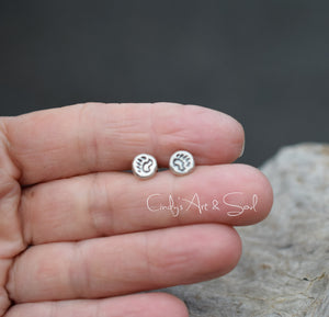 Bear Claw Earrings Silver Post Nugget Stud Earrings Ready to ship