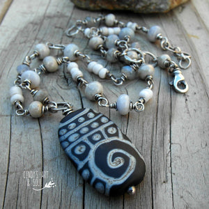 Gray Black Periwinkle Beaded Chain Necklace